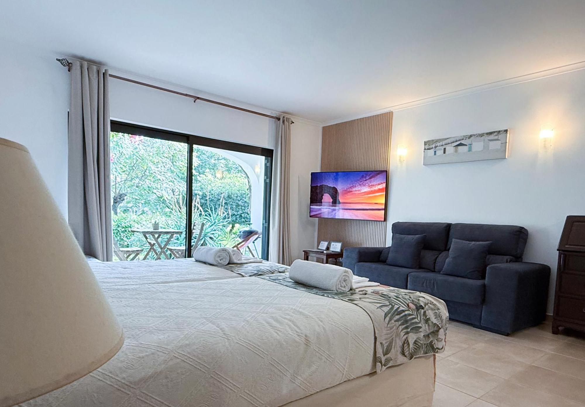 Coastal Retreat With Pool And Beach Access By Drago Rentals Albufeira Bagian luar foto